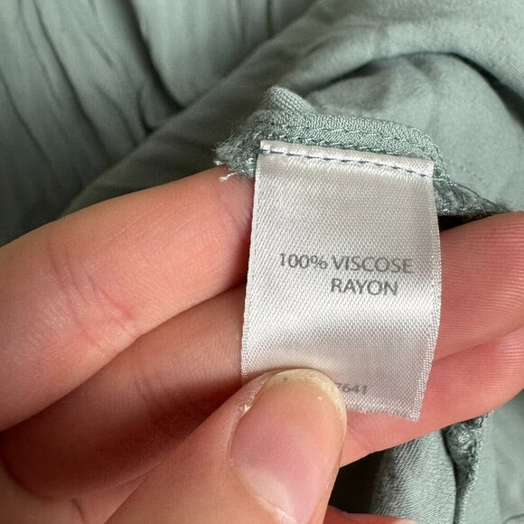 J Jill pleated long sleeve V-neck blouse size large L32 - Picture 3 of 5